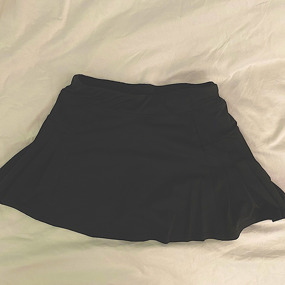 black tennis skirt